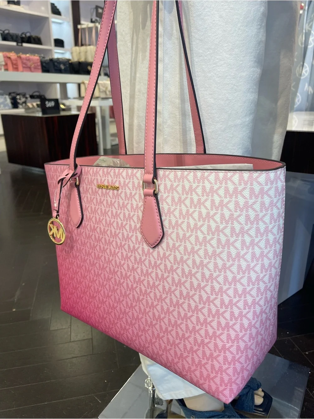 MICHAEL MICHAEL KORS SHEILA CARNATION LG TOTE bag & Double Zip Ombré Lg Wallet
